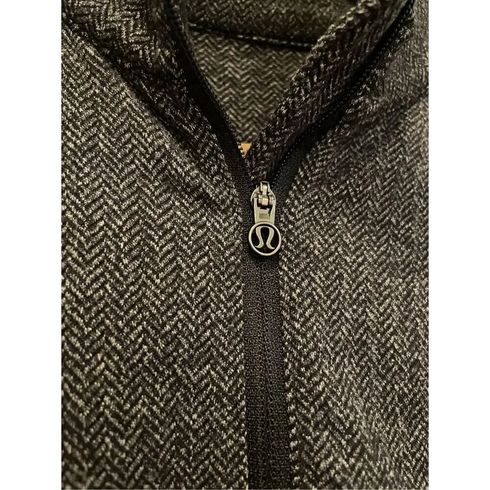 Lululemon Kanto Catch Me Pullover Top Shirt 1/2 Zip Herringbone Size 8 Run Ski